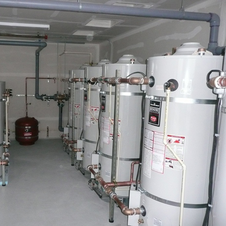 Commercial Tank Filled<br />
Water Heaters