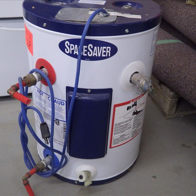 Electric Space Saver<br />
Water Heaters